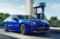 Mua xe Toyota nhưng không thể chạy vì thiếu thứ quan trọng nhất