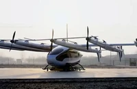 Trung Quốc ra mắt ô tô bay lớn nhất thế giới 