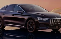 Chiếc ô tô này đẹp như Toyota Camry nhưng có giá bằng 5 xe máy Honda SH