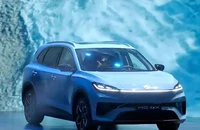 Một chiếc ô tô không cần đổ xăng, giá bằng 2 xe máy Honda SH xuất hiện trên thị trường