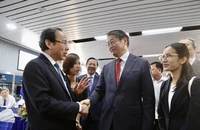 Các đại biểu công bố vận hành chính thức metro 1. Ảnh: HOÀNG GIANG