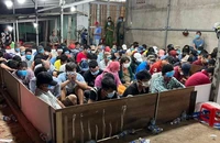 Sới bạc cực lớn ở Bình Chánh tung tin 'đã lo công an'