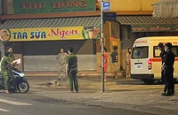 Người đàn ông rơi lầu lúc 1 giờ sáng ở quận 5