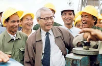 Tầm nhìn xa trông rộng, hết lòng vì dân vì nước