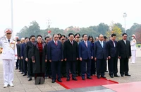 Lãnh đạo Đảng, Nhà nước vào Lăng viếng Bác dịp Tết Nguyên đán