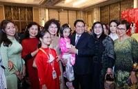 Thủ tướng tin tưởng cộng đồng người Việt tại Singapore lớn mạnh, phát triển hơn nữa