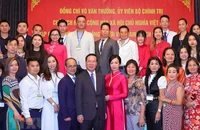 Chủ tịch nước cùng Phu nhân gặp gỡ kiều bào tại Áo và châu Âu