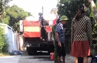 Sửa máy gặt, 2 người bị tai nạn tử vong