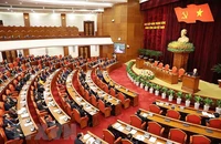 Bộ Chính trị báo cáo về quy hoạch nhân sự khóa XIV, lộ trình thực hiện chế độ tiền lương