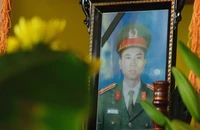 Bộ Công an thăng cấp bậc hàm lên Đại úy cho anh Trần Trung Hiếu