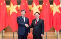 Chủ tịch Quốc hội Vương Đình Huệ hội kiến Tổng Bí thư, Chủ tịch Tập Cận Bình