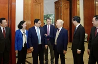 Tổng Bí thư Nguyễn Phú Trọng cùng lãnh đạo Đảng, Nhà nước và các thành viên Tiểu ban Văn kiện Đại hội XIV của Đảng tham dự phiên họp.