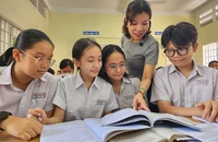 Chính phủ yêu cầu sửa đổi, bổ sung chế độ tiền lương, phụ cấp cho giáo viên