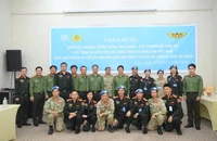 Thứ trưởng Lương Tam Quang thăm, làm việc với các sĩ quan tham gia gìn giữ hòa bình tại Nam Sudan