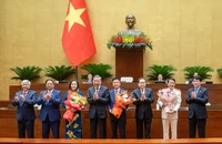 Tin nhân sự tuần qua: Bầu, bổ nhiệm, điều động nhiều lãnh đạo, cán bộ chủ chốt ở trung ương, địa phương