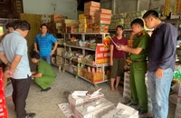 Bình Dương: Người đàn ông vận chuyển hàng cấm bị bắt