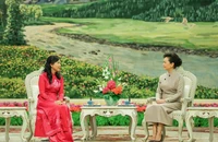 Phu nhân Ngô Phương Ly dự tiệc trà do Phu nhân Bành Lệ Viên chủ trì