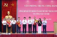 Nhân sự tuần qua: Bộ Chính trị, Ban Bí thư điều động, bổ nhiệm nhiều vị trí nhân sự