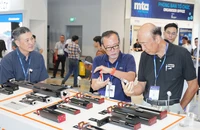 Đột phá thể chế, tháo gỡ rào cản để phát triển đất nước