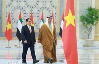 UAE bắn 21 loạt đại bác chào đón Thủ tướng Phạm Minh Chính thăm chính thức
