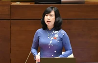 Bộ trưởng Bộ Y tế Đào Hồng Lan phát biểu giải trình tại phiên thảo luận chiều 31-10.