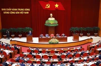 Đồng ý cho ông Bùi Văn Cường, Nguyễn Văn Thể thôi chức Ủy viên Trung ương Đảng khoá XIII