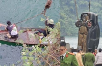 Phát hiện thi thể trong ô tô dưới lòng hồ thủy điện Hòa Bình