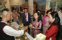 Mở chính sách để kiều hối chảy mạnh vào nền kinh tế