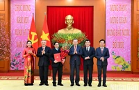 Tổng Bí thư trao quyết định thành lập 4 Đảng bộ trực thuộc Trung ương, 3 cơ quan Đảng ở Trung ương