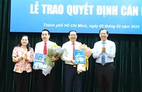 Nhân sự tuần qua: Phê chuẩn, bổ nhiệm nhiều nhân sự ở TP.HCM, Cần Thơ, Hòa Bình