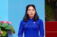 'Hoà bình có đẹp không hả bố?'