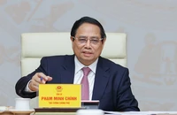 Thủ tướng chỉ đạo các địa phương chấn chỉnh tình trạng 'cò làm giấy tờ' tại Trung tâm Phục vụ hành chính công