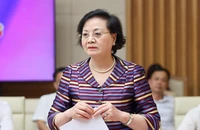 Bộ Nội vụ đề xuất nhiều chính sách lương, thưởng để thu hút chuyên gia khoa học