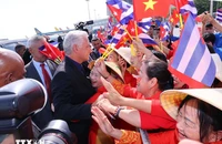 Bí thư Thứ nhất, Chủ tịch nước Cuba và Phu nhân đến Hà Nội, bắt đầu thăm cấp Nhà nước