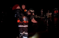 Đà Nẵng: Vượt lũ trong đêm cứu nhiều người già, trẻ nhỏ, 1 thôn vẫn mất liên lạc