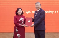 Bà Bùi Thị Minh Hoài làm Bí thư Đảng ủy MTTQ, các đoàn thể Trung ương