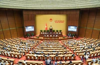 Lo ngại những xung đột lợi ích khi viên chức 'chân ngoài dài hơn chân trong'