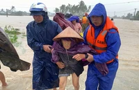 Bộ Chính trị, Ban Bí thư lập 5 đoàn công tác chỉ đạo khắc phục mưa lũ ở 4 tỉnh miền Trung