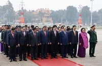 Lãnh đạo, nguyên lãnh đạo Đảng, Nhà nước vào Lăng viếng Chủ tịch Hồ Chí Minh nhân 96 năm Ngày thành lập Đảng