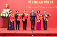 Chủ tịch Quốc hội chủ trì Lễ công bố và trao các Nghị quyết về công tác cán bộ