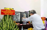 Tổng Bí thư, Chủ tịch nước Tô Lâm dâng hương tưởng nhớ các lãnh đạo tiền bối tại TP.HCM