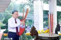 Tổng Bí thư, Chủ tịch nước Tô Lâm dâng hương tưởng niệm các Anh hùng liệt sỹ ở Tây Ninh
