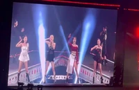 Hàng vạn khán giả Việt cuồng nhiệt trong đêm biểu diễn của Blackpink