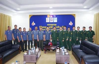 Bộ đội biên phòng Tây Ninh chúc tết lực lượng vũ trang tỉnh Svay Rieng, Campuchia