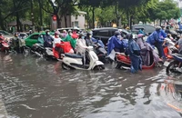  Ngập úng do mưa kéo dài nhiều giờ ở TP.HCM