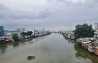 TP.HCM sẽ ưu tiên bố trí vốn di dời nhà ven kênh cho 11 dự án
