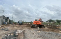 Tăng tốc thi công cải tạo kênh Tham Lương - Bến Cát - rạch Nước Lên sau thời gian ì ạch