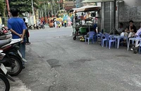 TP.HCM sẽ xử lý nghiêm các trường hợp lấn chiếm lề đường, vỉa hè