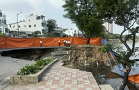 TP.HCM khắc phục sự cố sụt lún bờ kè kênh Tàu Hủ, phường Chánh Hưng trước ngày 10-2
