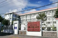 Nhiều học sinh tiểu học ở TP.HCM nôn ói, nhập viện sau khi đi học về 